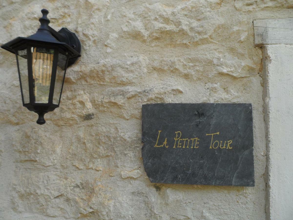 La Petite Tour Βίλα Carlux Εξωτερικό φωτογραφία